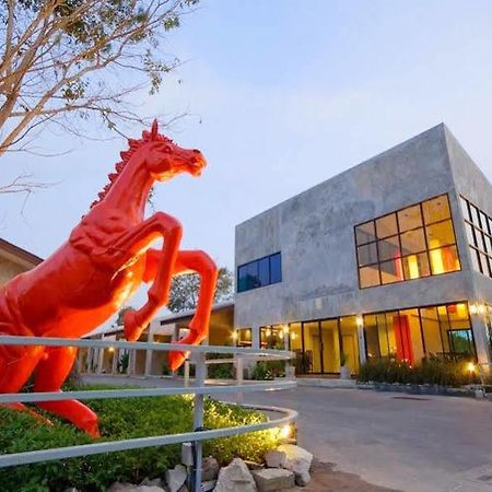Red Horse Resort Pattaya Ngoại thất bức ảnh
