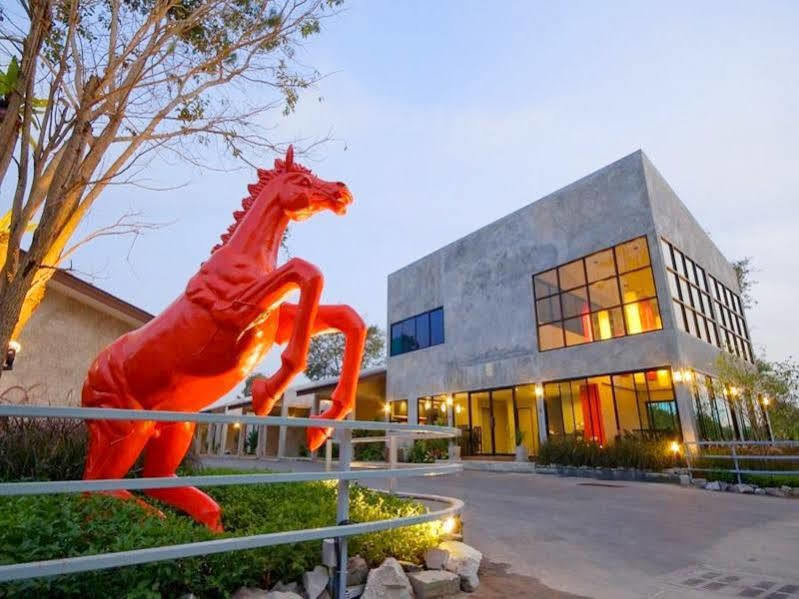 Red Horse Resort Pattaya Ngoại thất bức ảnh